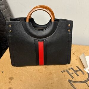 GIG Collection Black Wooden Handle Purse